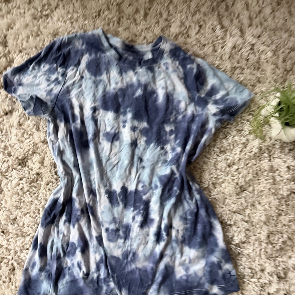 Danskin athletic sporty the die cute Navy and White Short Sleeve Tee - Picture 3 of 5